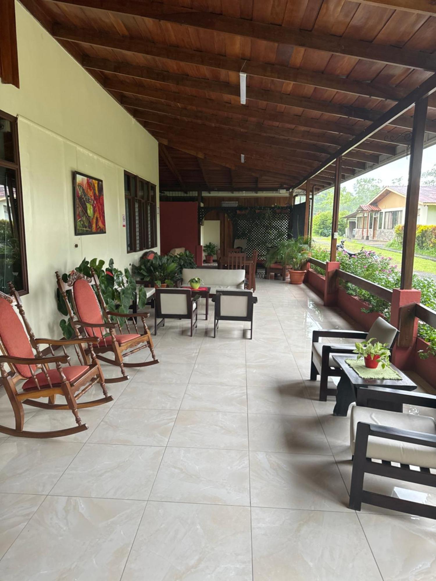 Befox Adventure Hotel La Fortuna Exterior photo