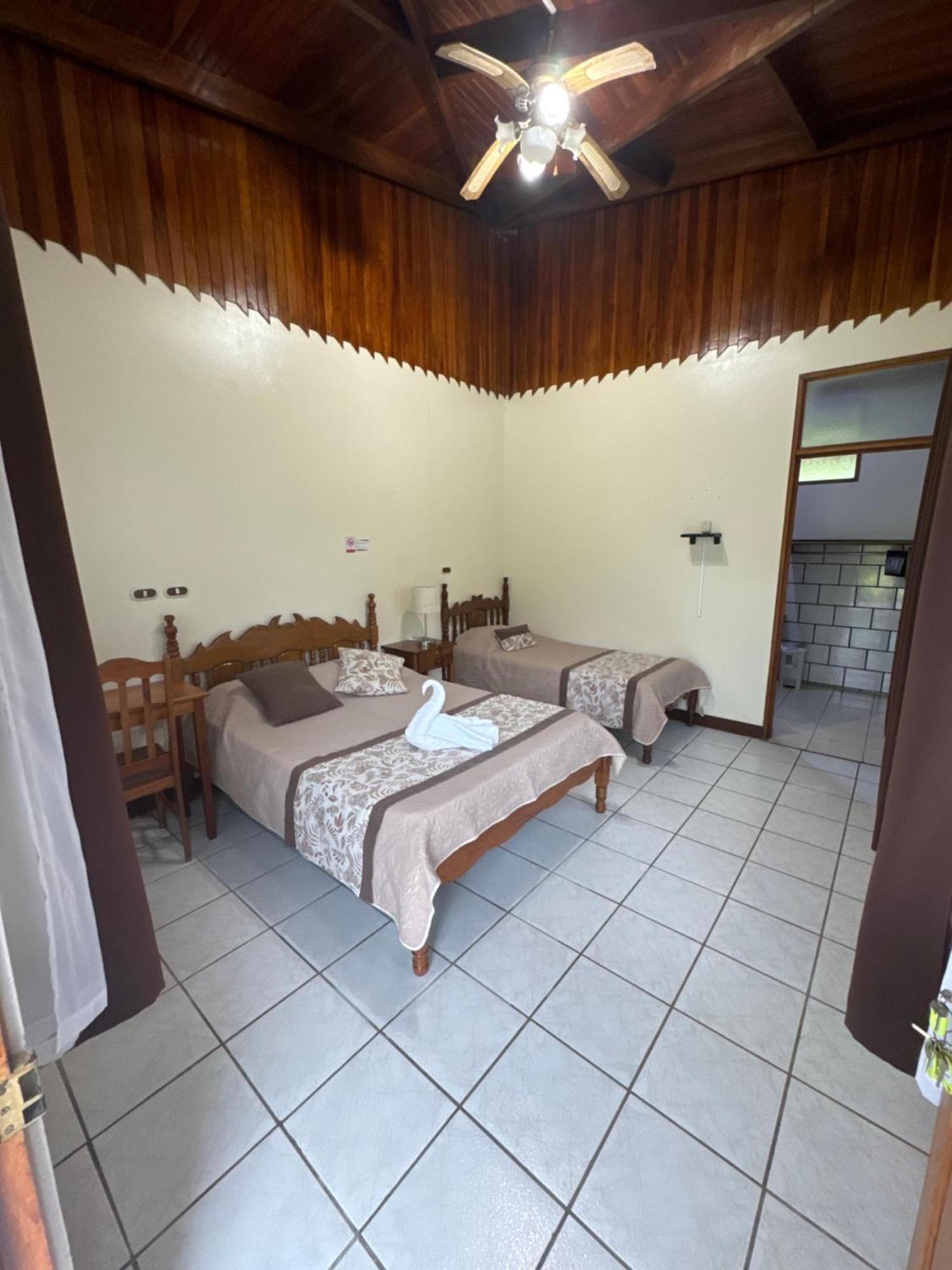 Befox Adventure Hotel La Fortuna Exterior photo