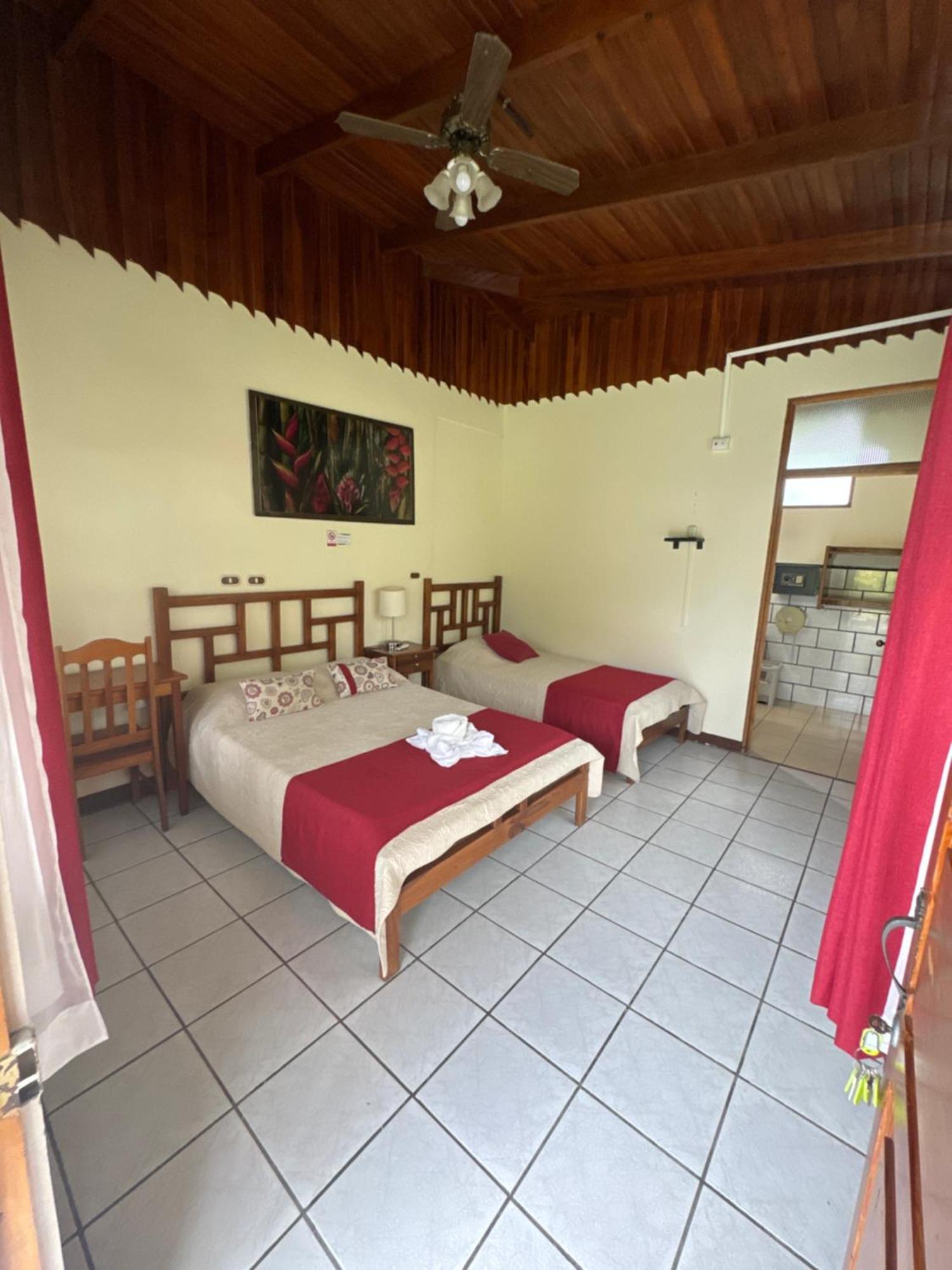 Befox Adventure Hotel La Fortuna Exterior photo
