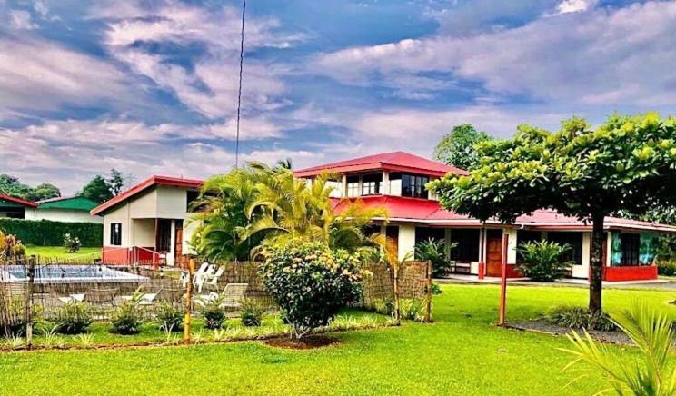 Befox Adventure Hotel La Fortuna Exterior photo