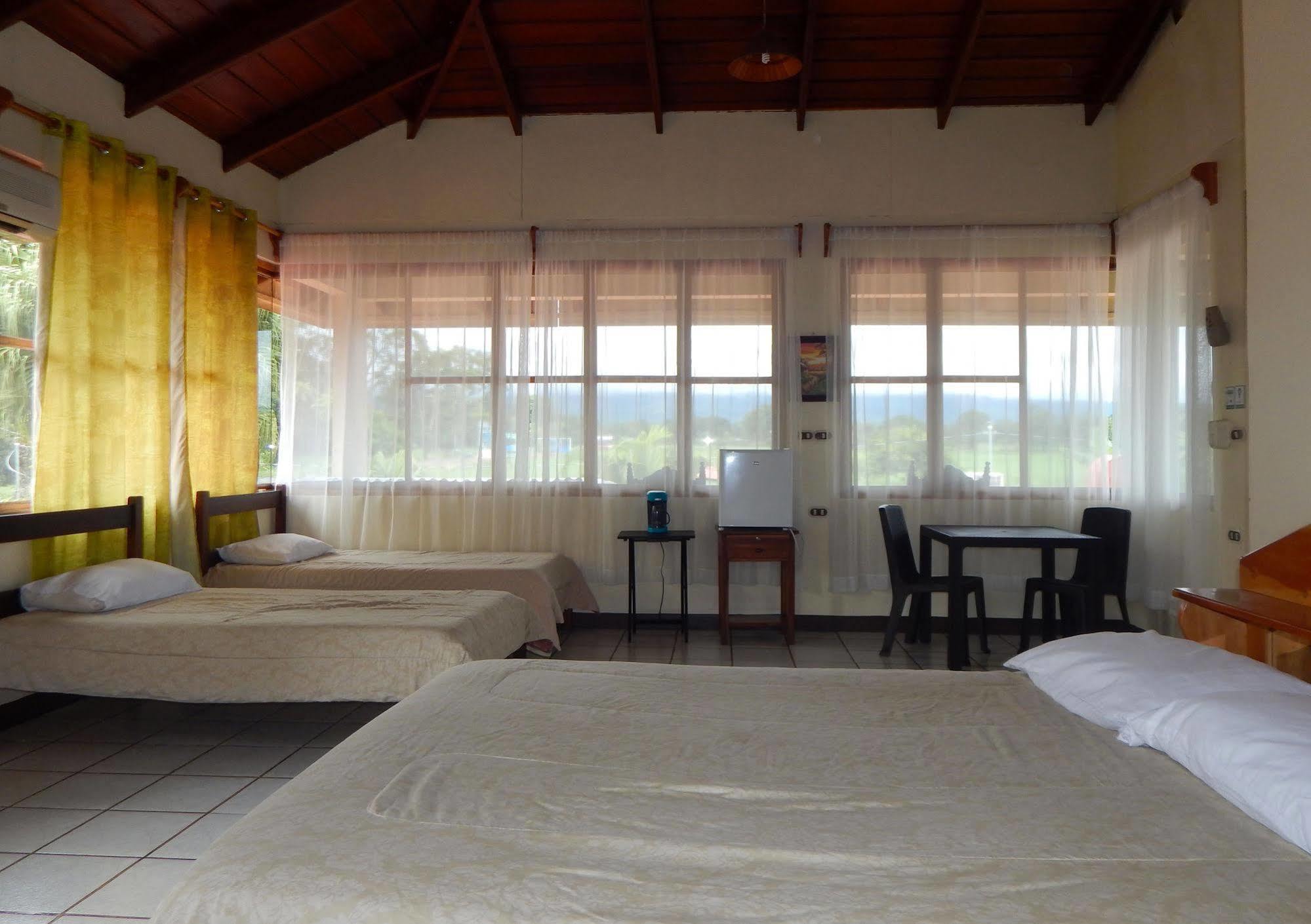 Befox Adventure Hotel La Fortuna Exterior photo